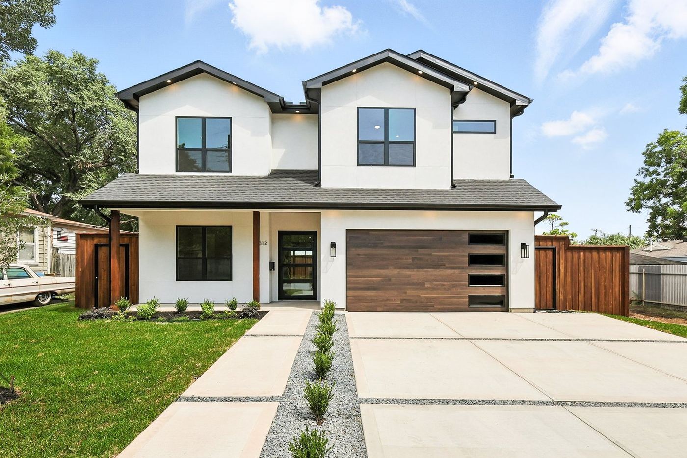 Bombay, a modern home built by Luxe Homes Dallas